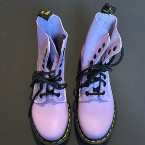 Like New Dr.‎ Martens Boots Women's Size 5 1460 PASCAL Eye Leather Boot LILAC